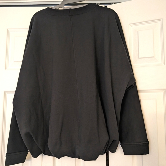 Banana Republic Women's Size M Crewneck Sweatshirt - Picture 3 of 3